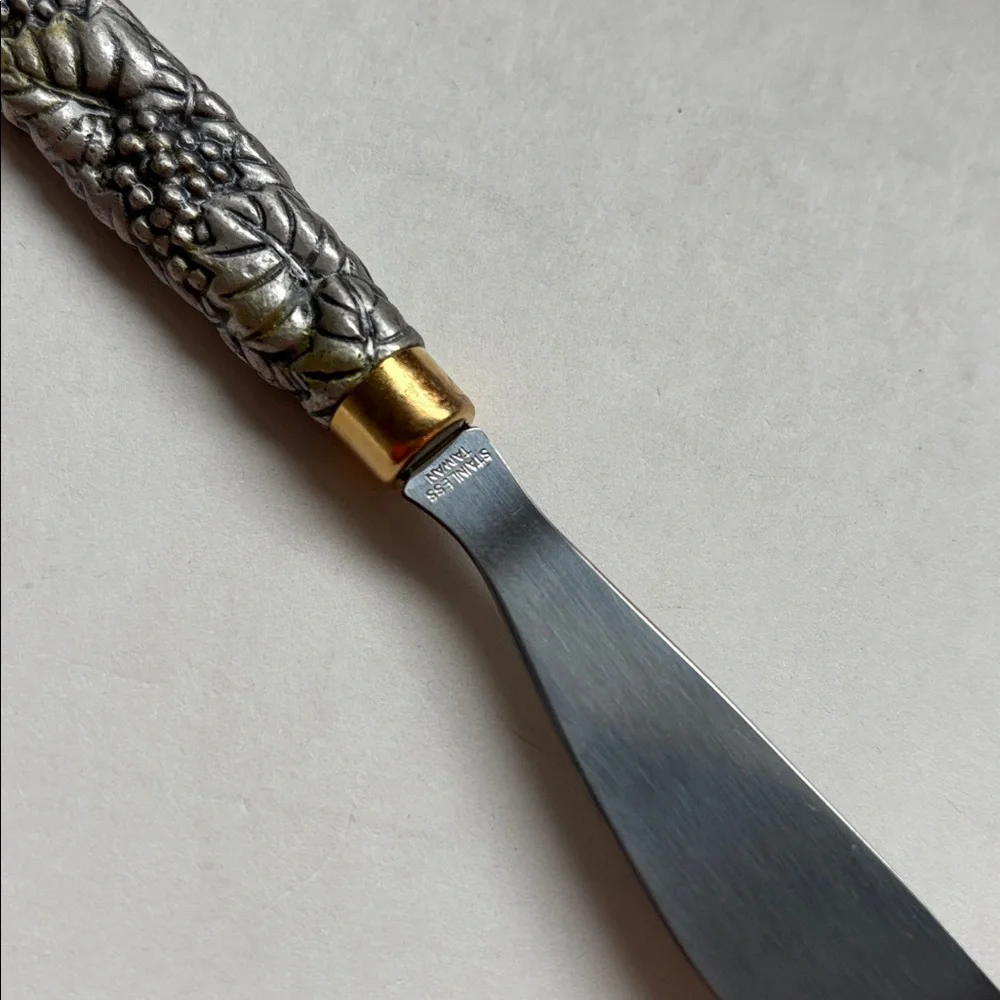 Vintage Arthur Court Grapes‎ Set Of 4 Stainless Steel Cheese Spreaders Knives